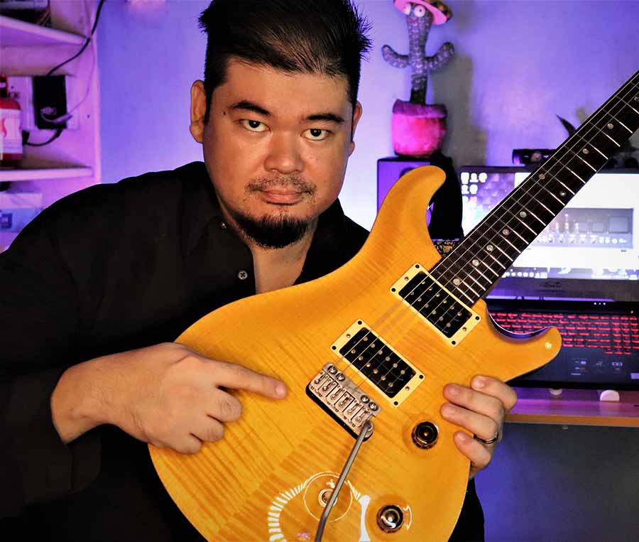 Mico Ong is showing us his new VegaTrem tremolo