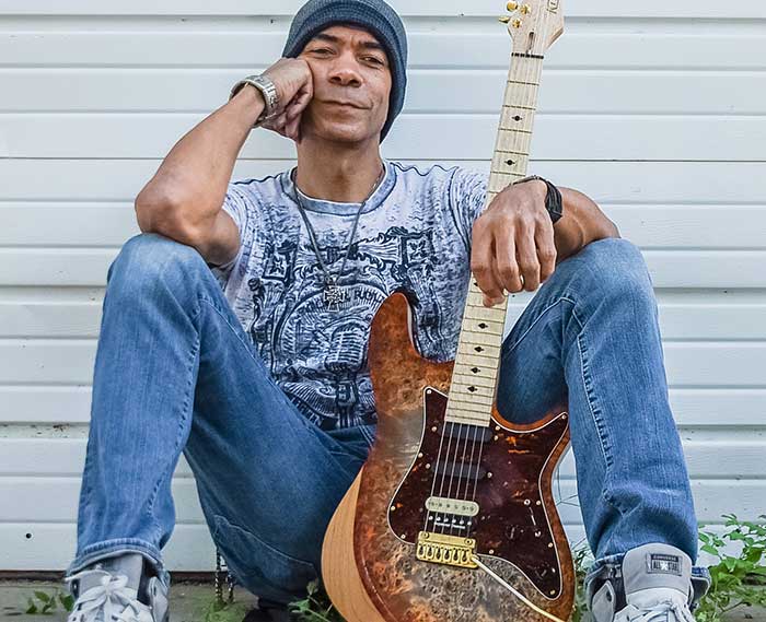 Greg Howe has holding a guitar with a VegaTrem VT1 Ultratremoloo