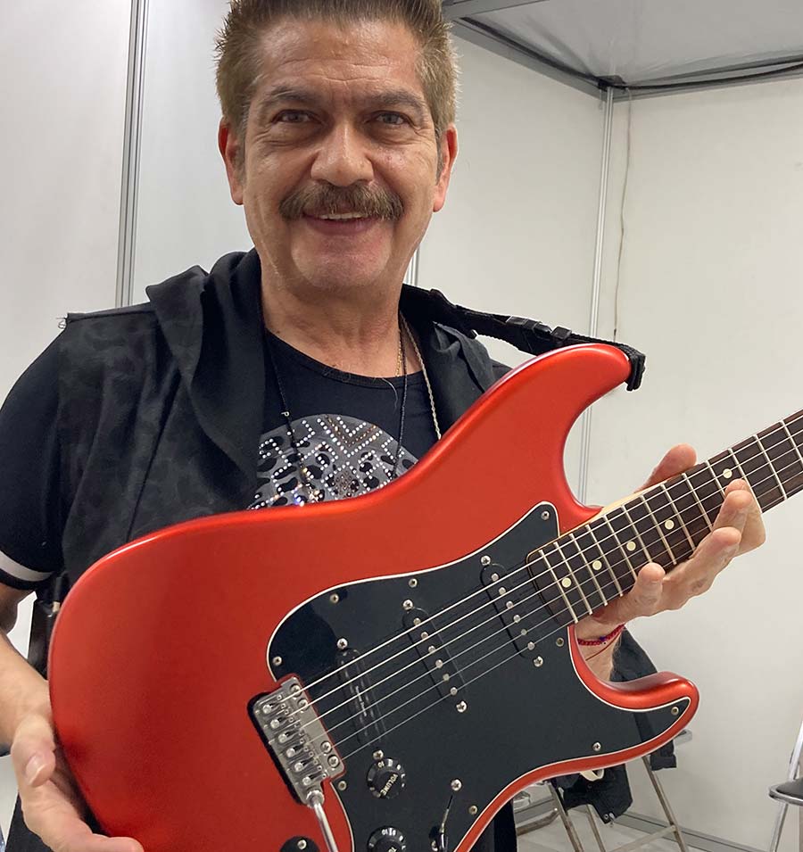 Florent Garcia has a VT1 Ultra Trem on his guitar