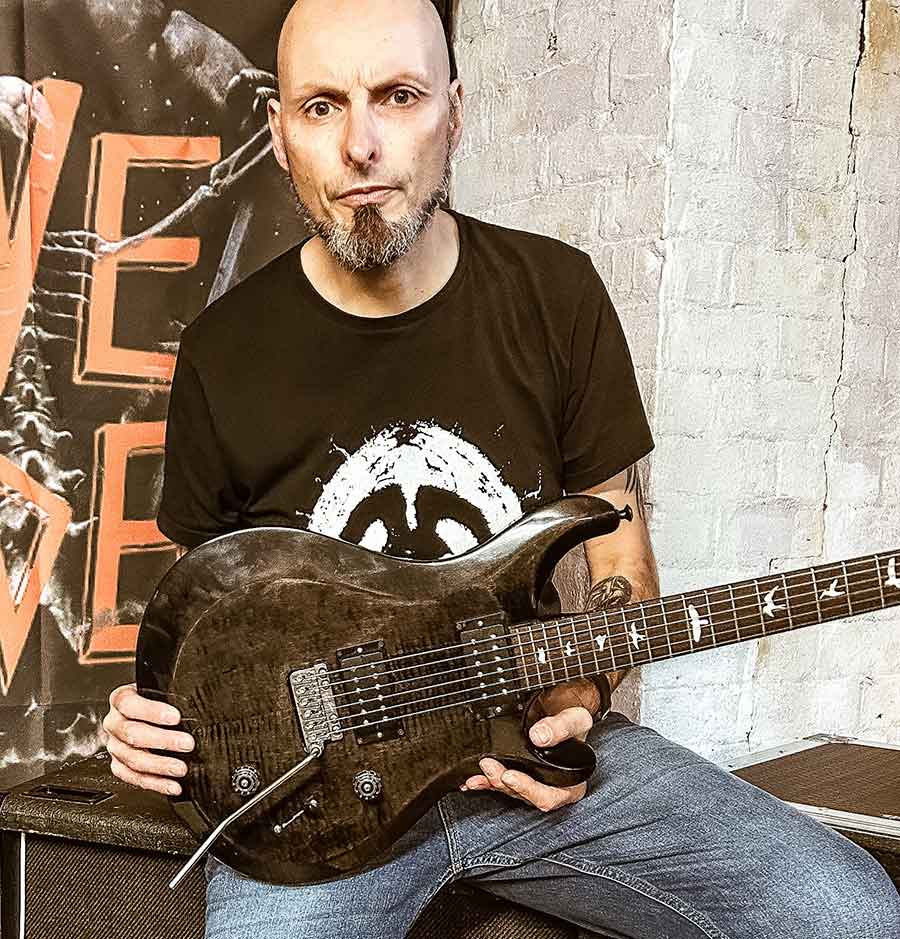 Guitarist Stuart Dixon is showing a VT1 Ultratrem on his guitar